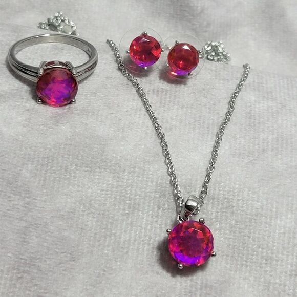 Volcanic Quartz Ring, Earrings and Pendant Necklace - Picture 2 of 16